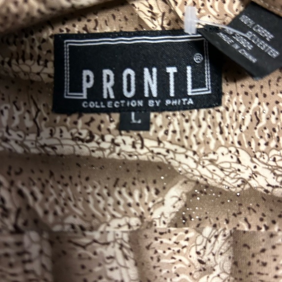 Pronti Large Fancy button down dress shirt used once - Picture 4 of 4